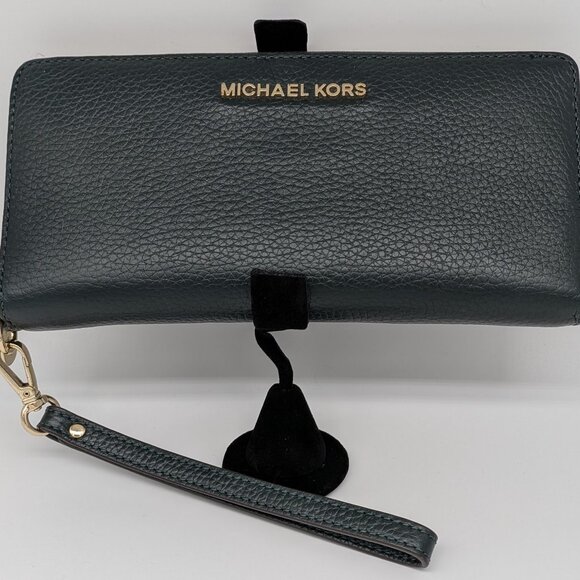 Jet Set Travel Large Continental Wristlet - forest green - Picture 1 of 3